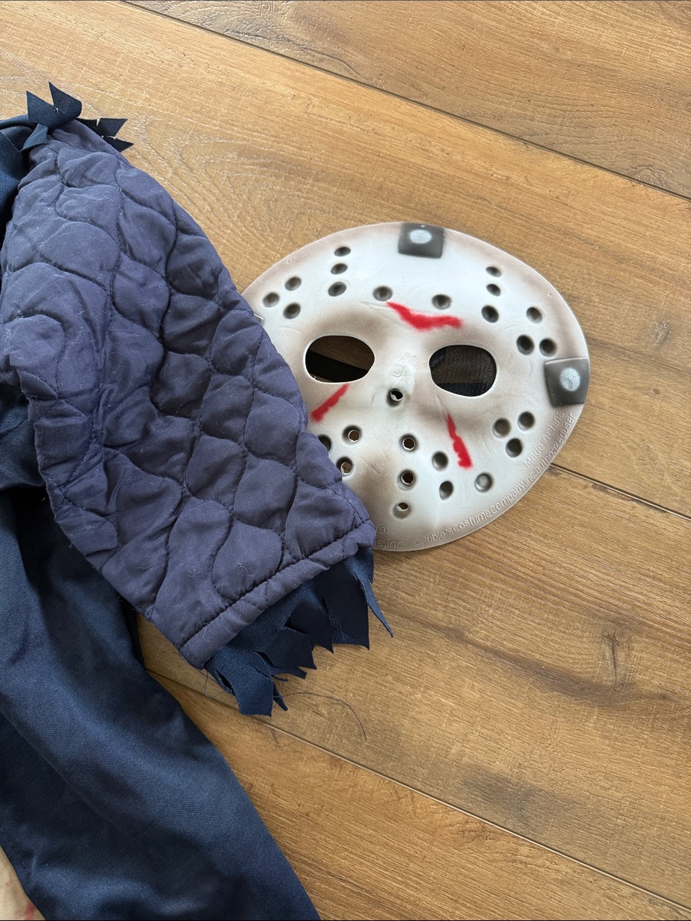 Friday the 13th Jason Voorhees Adult Costume - Navy & White M - Picture 6 of 6
